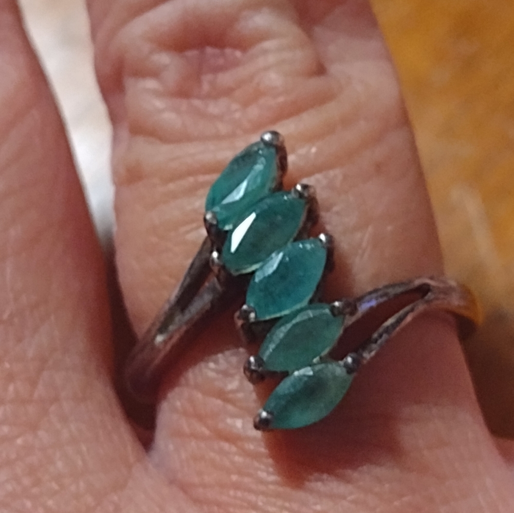 Ring - Picture 2 of 5